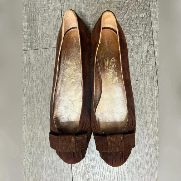 Salvatore Ferragamo Brown Suede
Bow Front Ballerina Flats Size 11 - Picture 5 of 5